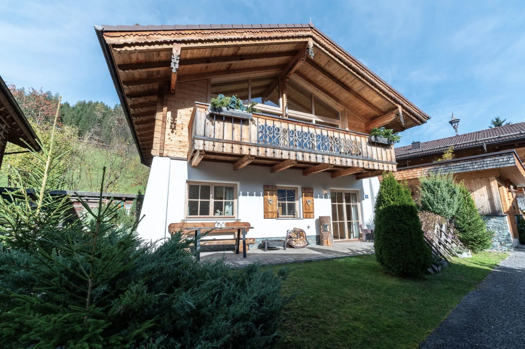 at0255a_chalet-wildkogel_neukirchen_aussenansicht
