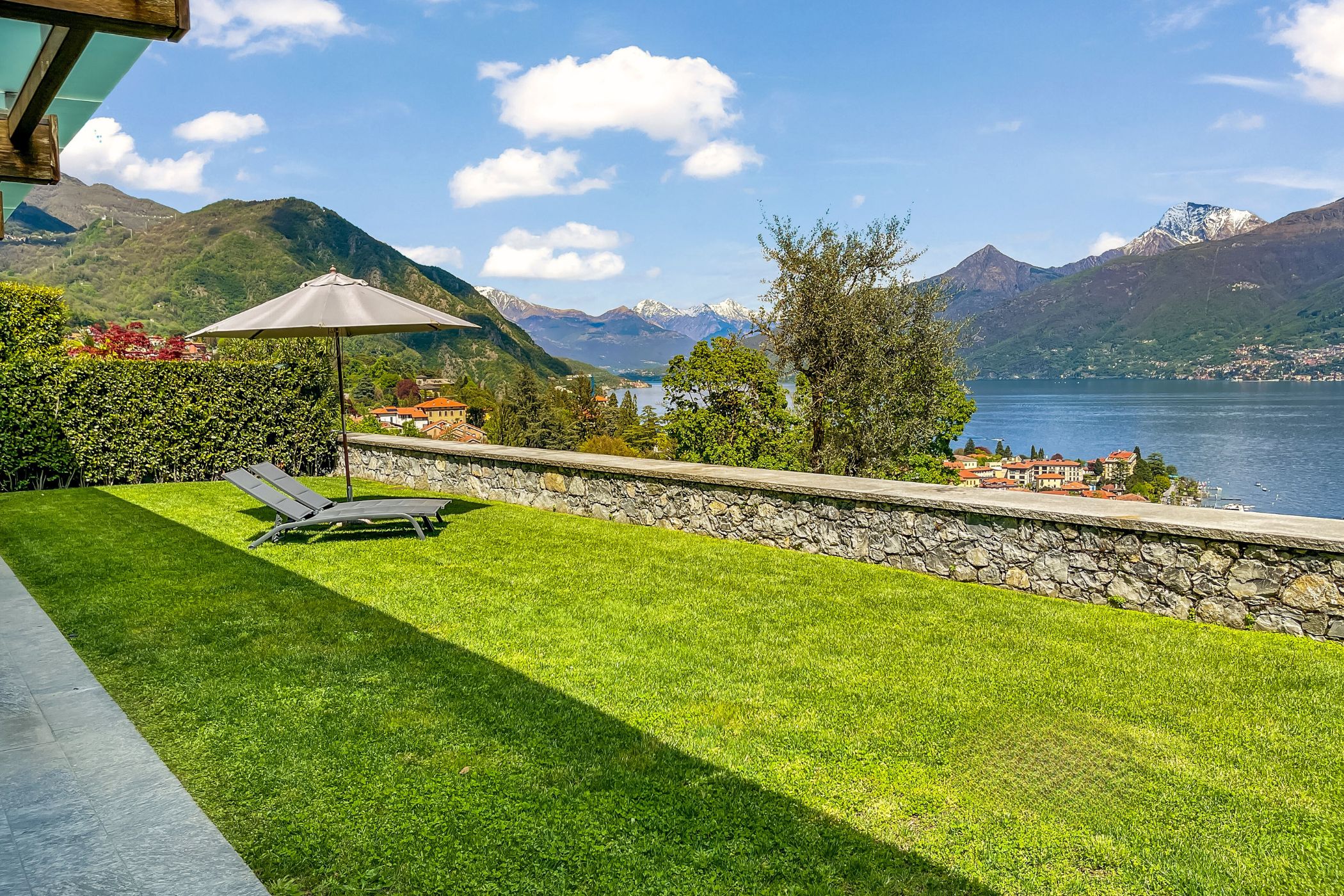 Como Essence, Menaggio, Lake Como – garden apartment with panoramic lake views