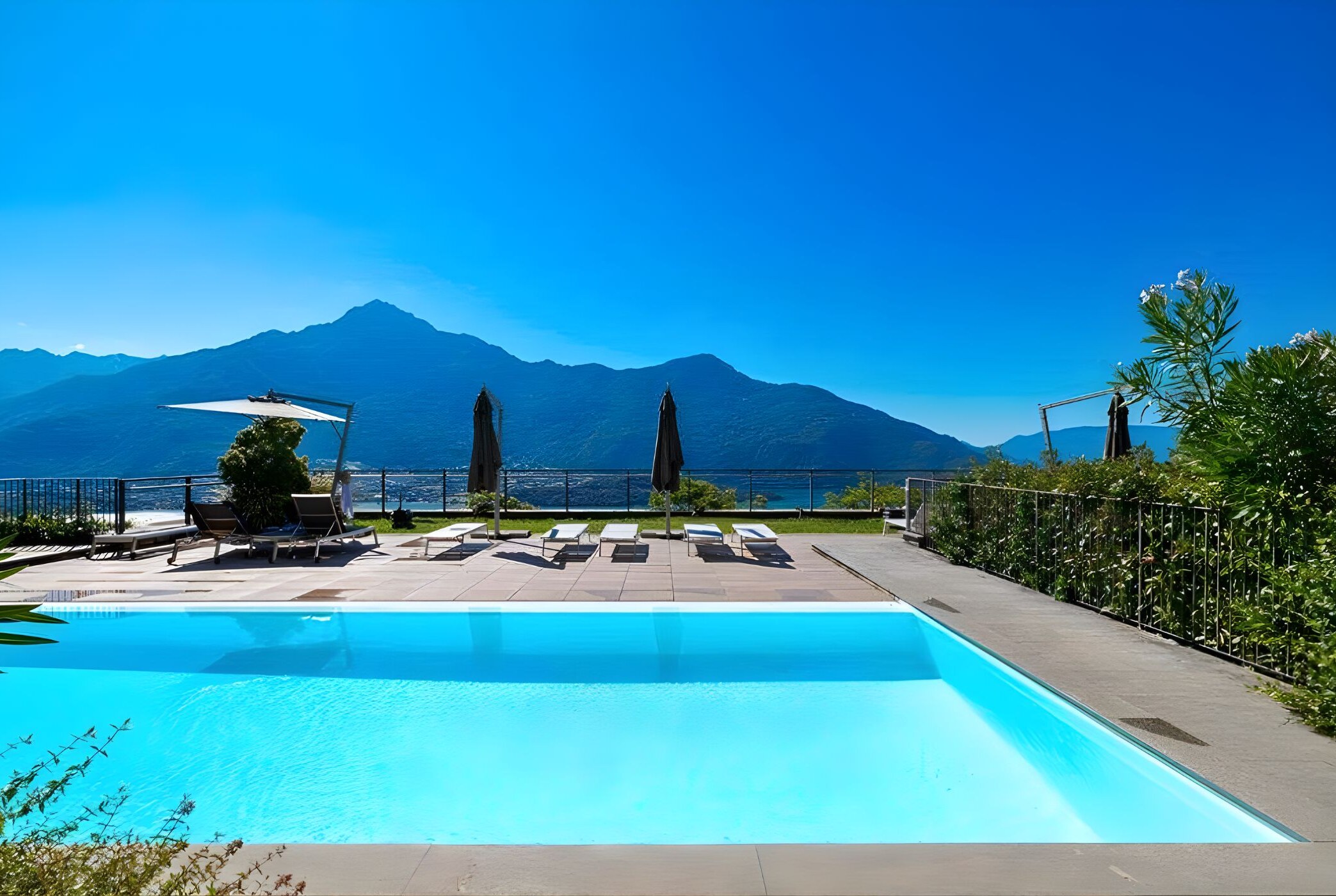 Domaso Vista, Lake Como – new-build terrace apartment with lake views