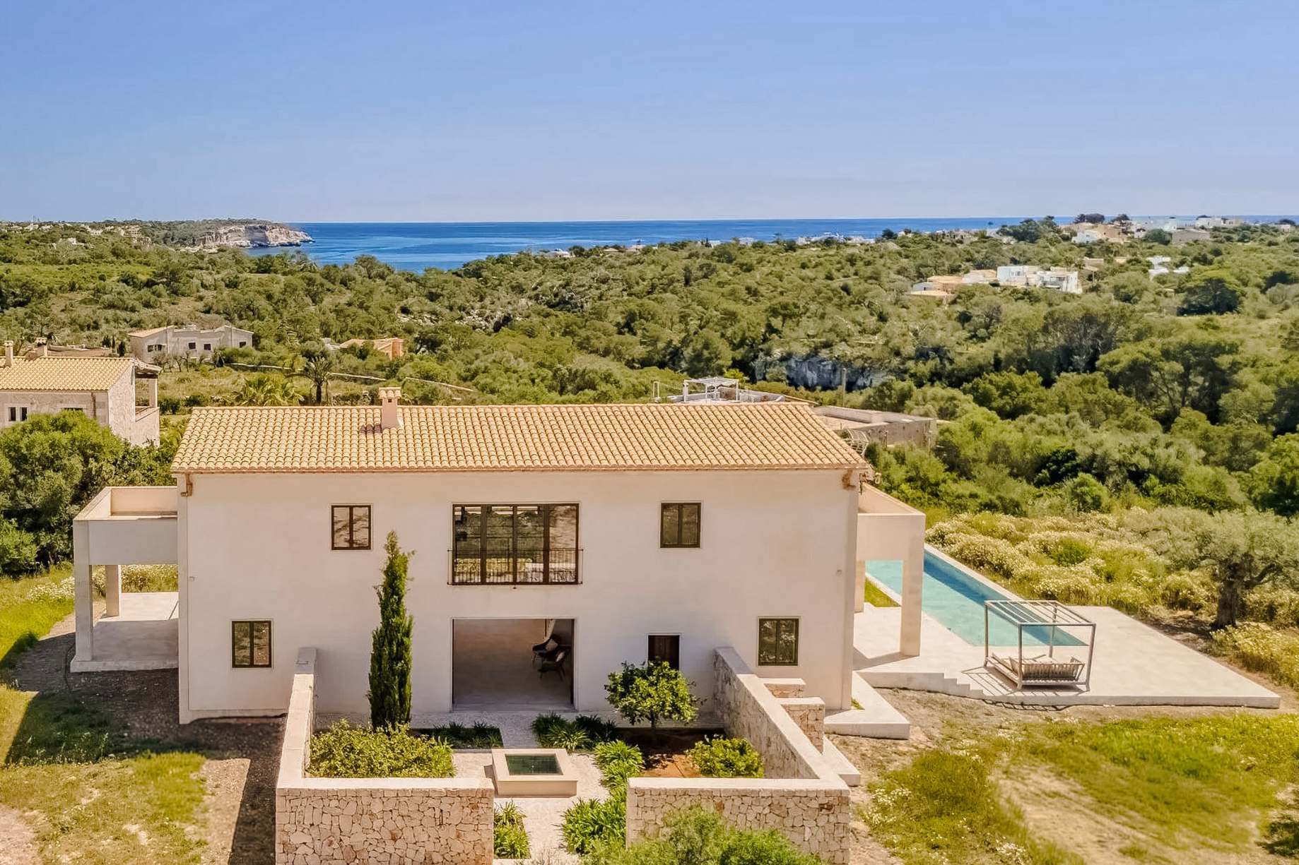 Lucera 01 Lucera, Cala Llombards, Mallorca – new-build finca with sea views and heated infinity pool