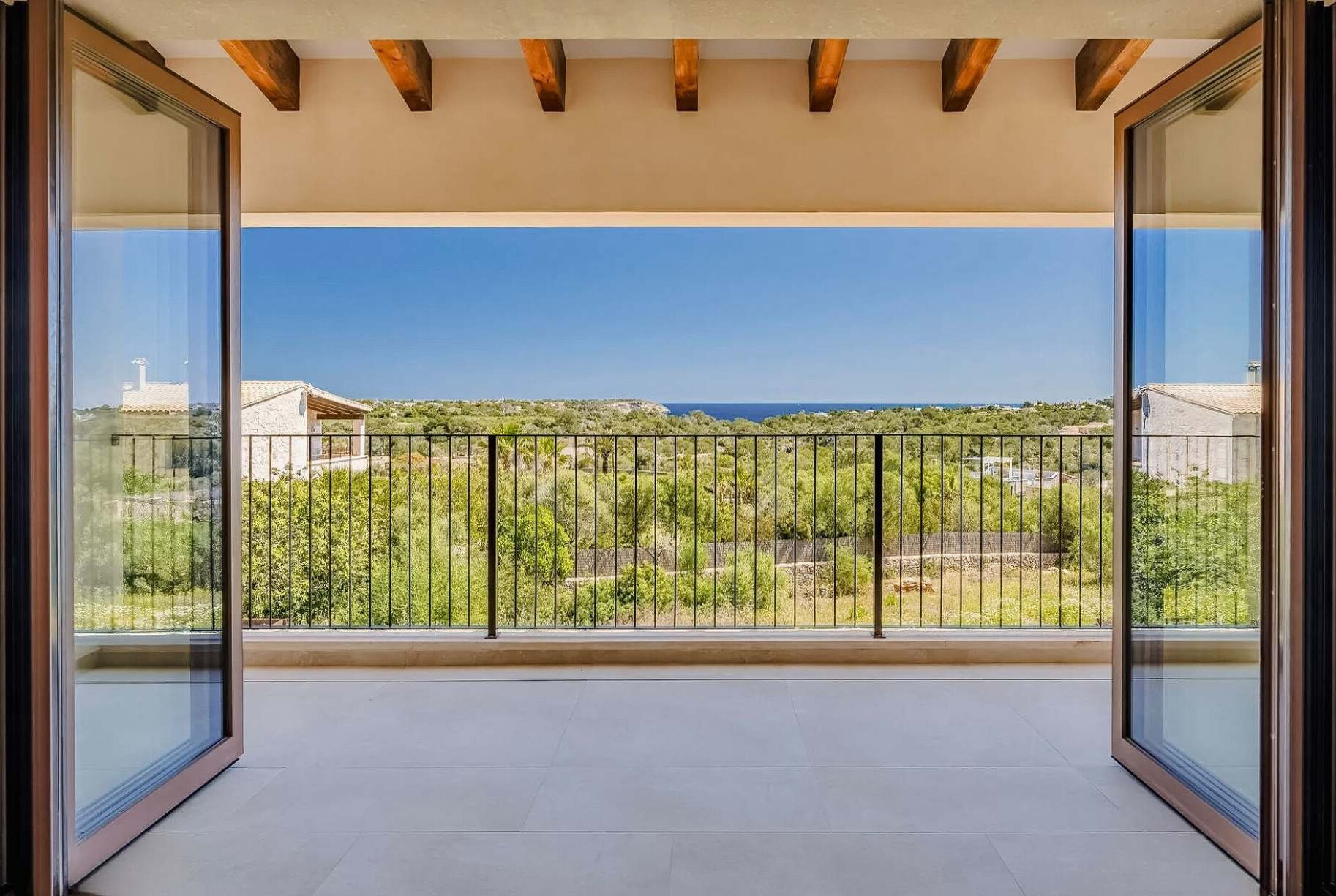 Lucera, Cala Llombards, Mallorca – wraparound terraces with views of the sea and countryside