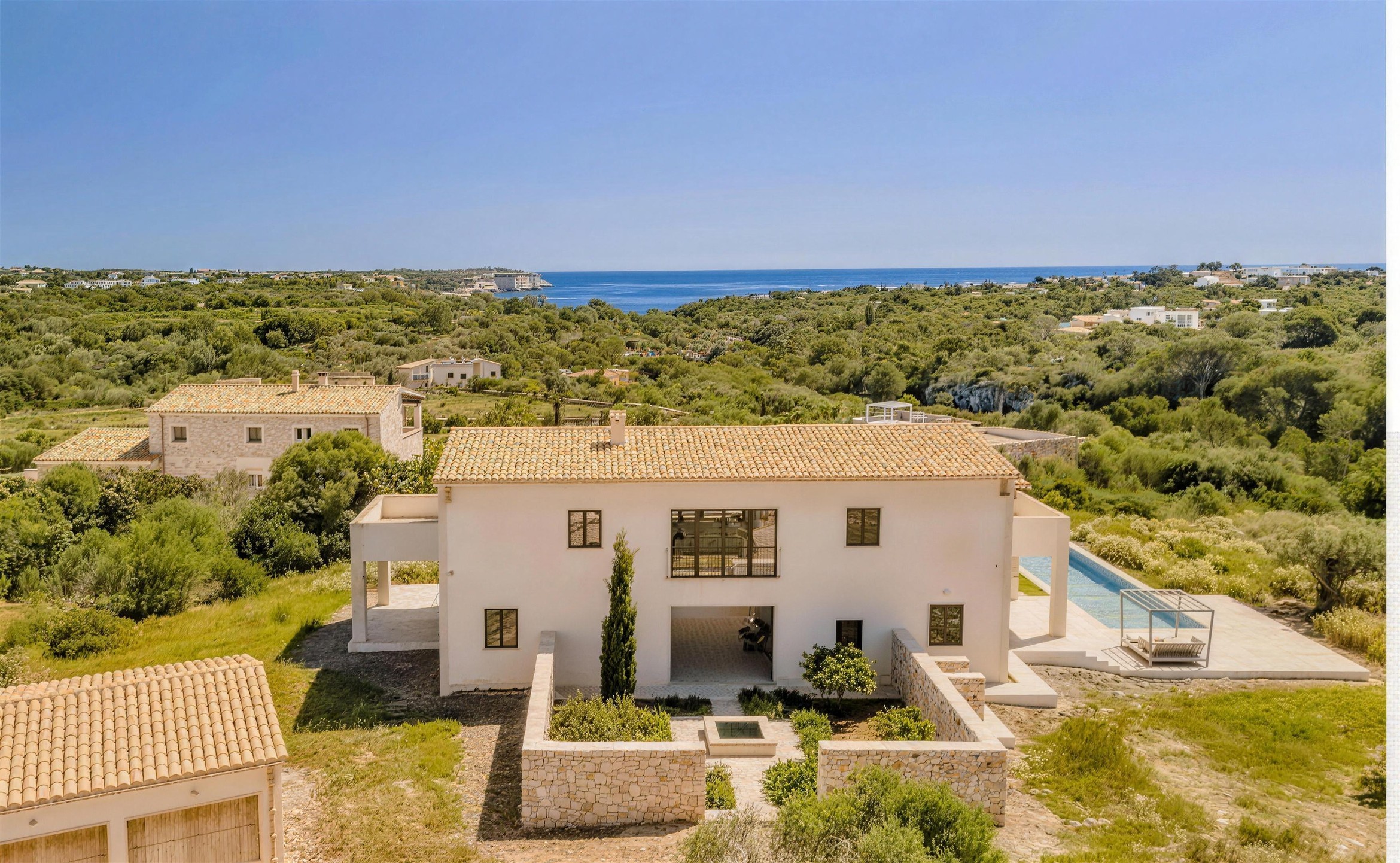 Lucera 08 Lucera, Cala Llombards, Mallorca – view over the countryside towards the sea