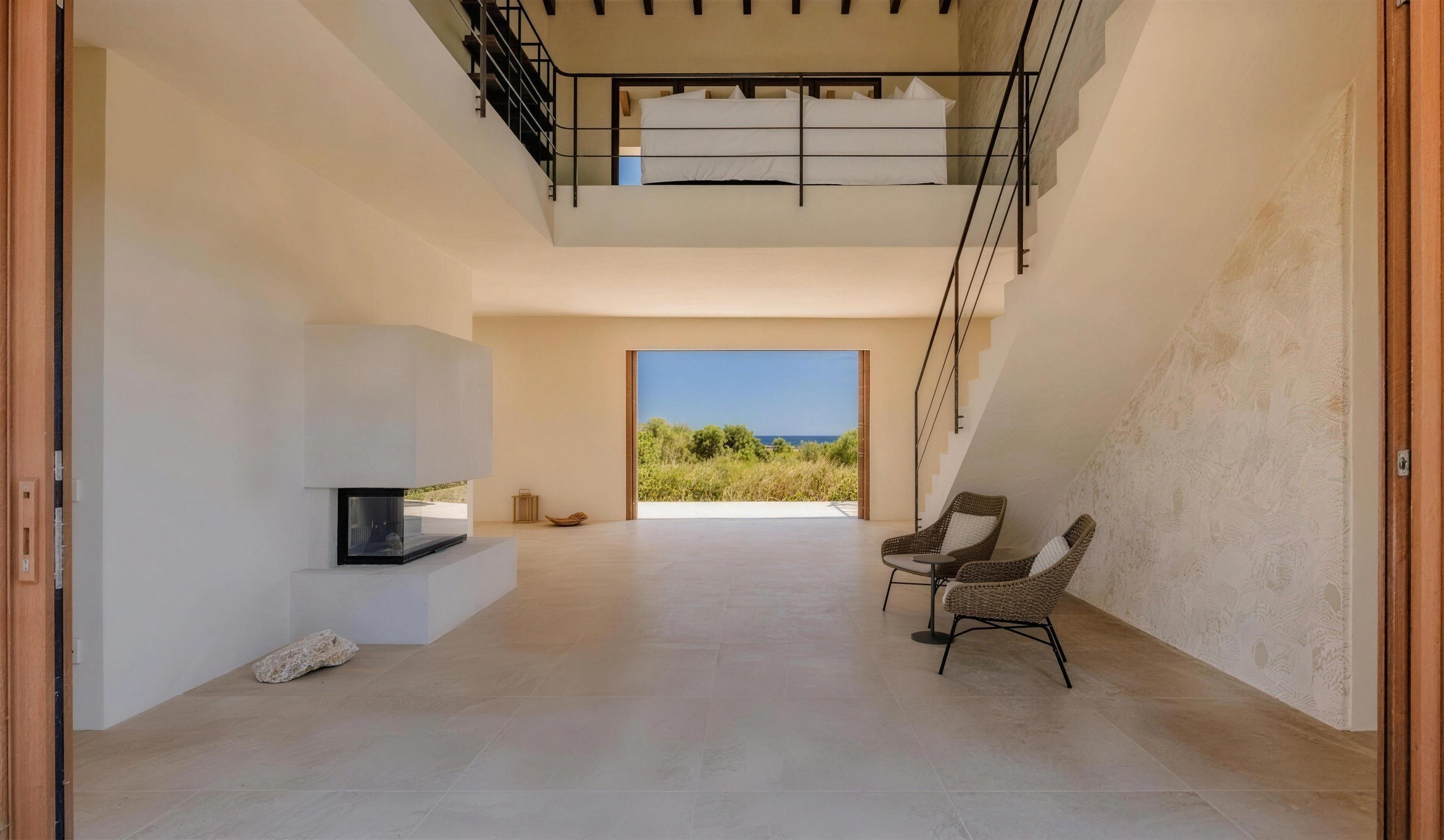 Lucera 10 Lucera, Cala Llombards, Mallorca – open-plan living area with fireplace