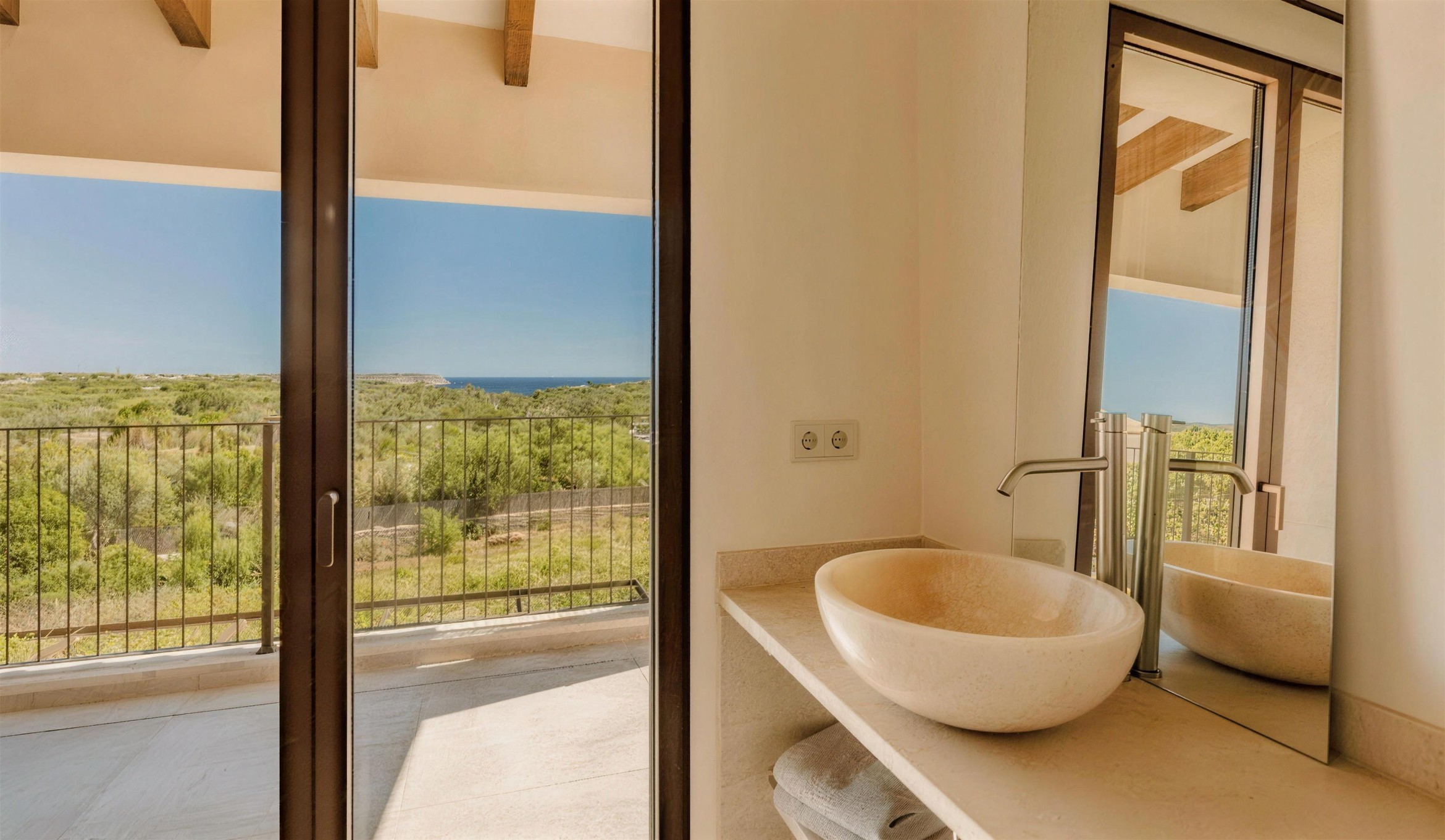 Lucera 19 Lucera, Cala Llombards, Mallorca – covered terrace with lounge seating