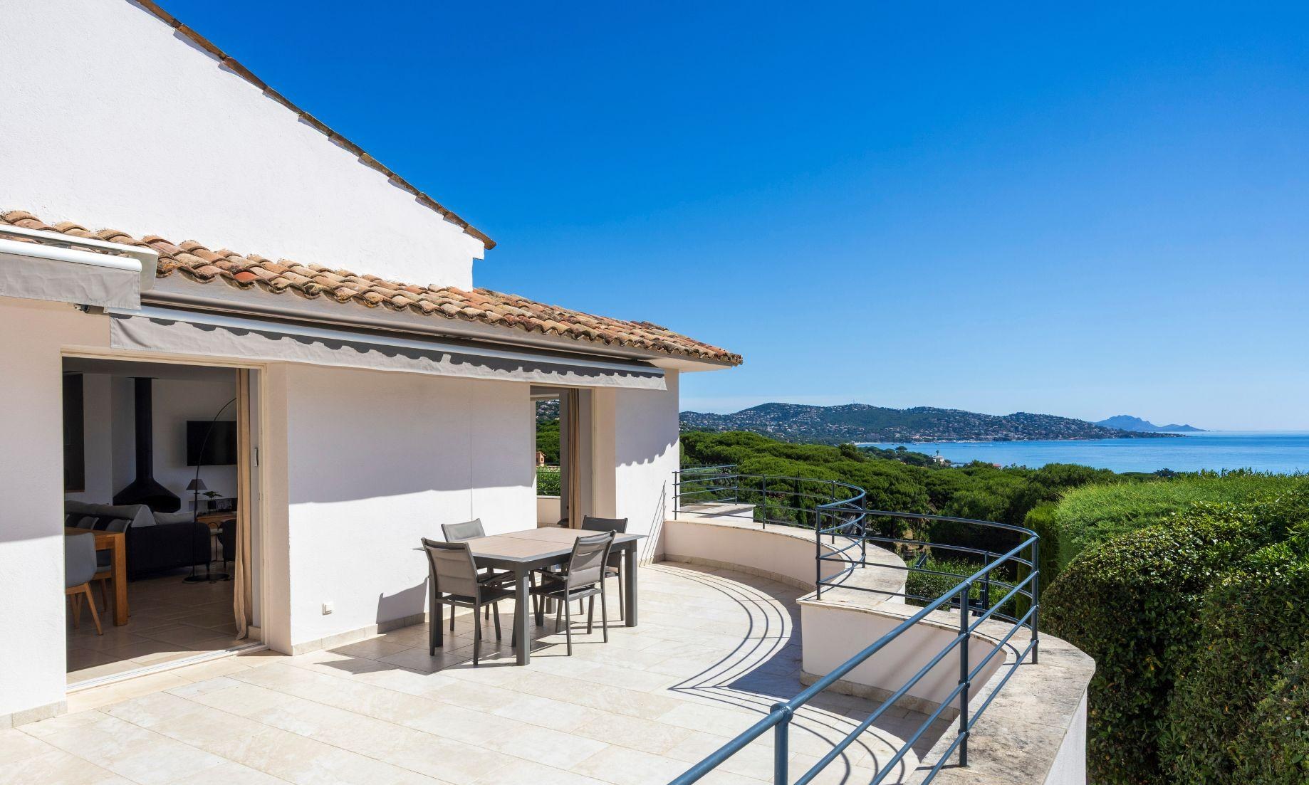 villa-azurine-fr1120a-03