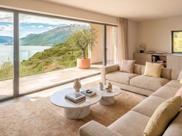Villa Vercana, Lake Como – modern villa with panoramic views and heated pool