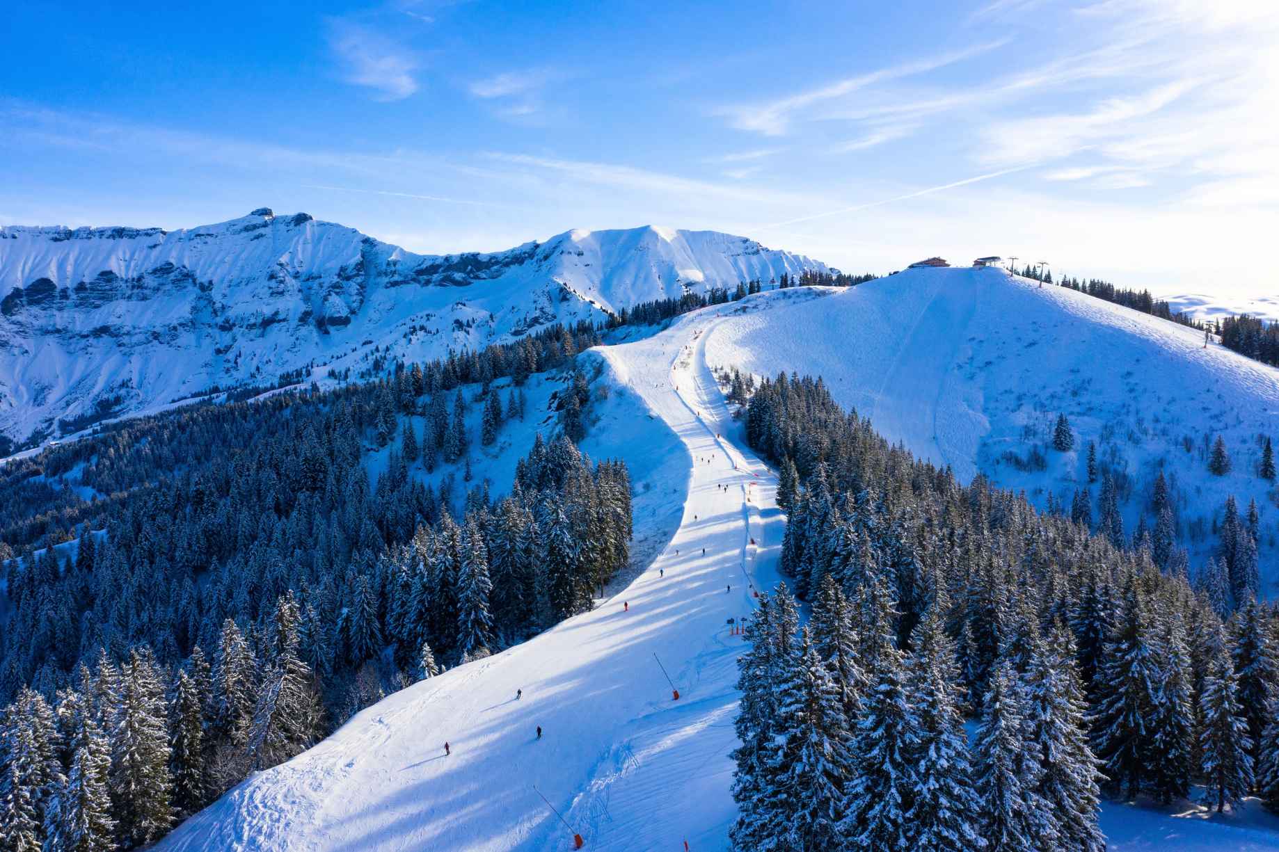 jardin-combloux-fr1186a-07 Jardin Combloux — ski slope above Combloux